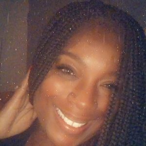 Meet your Posher, Ebony